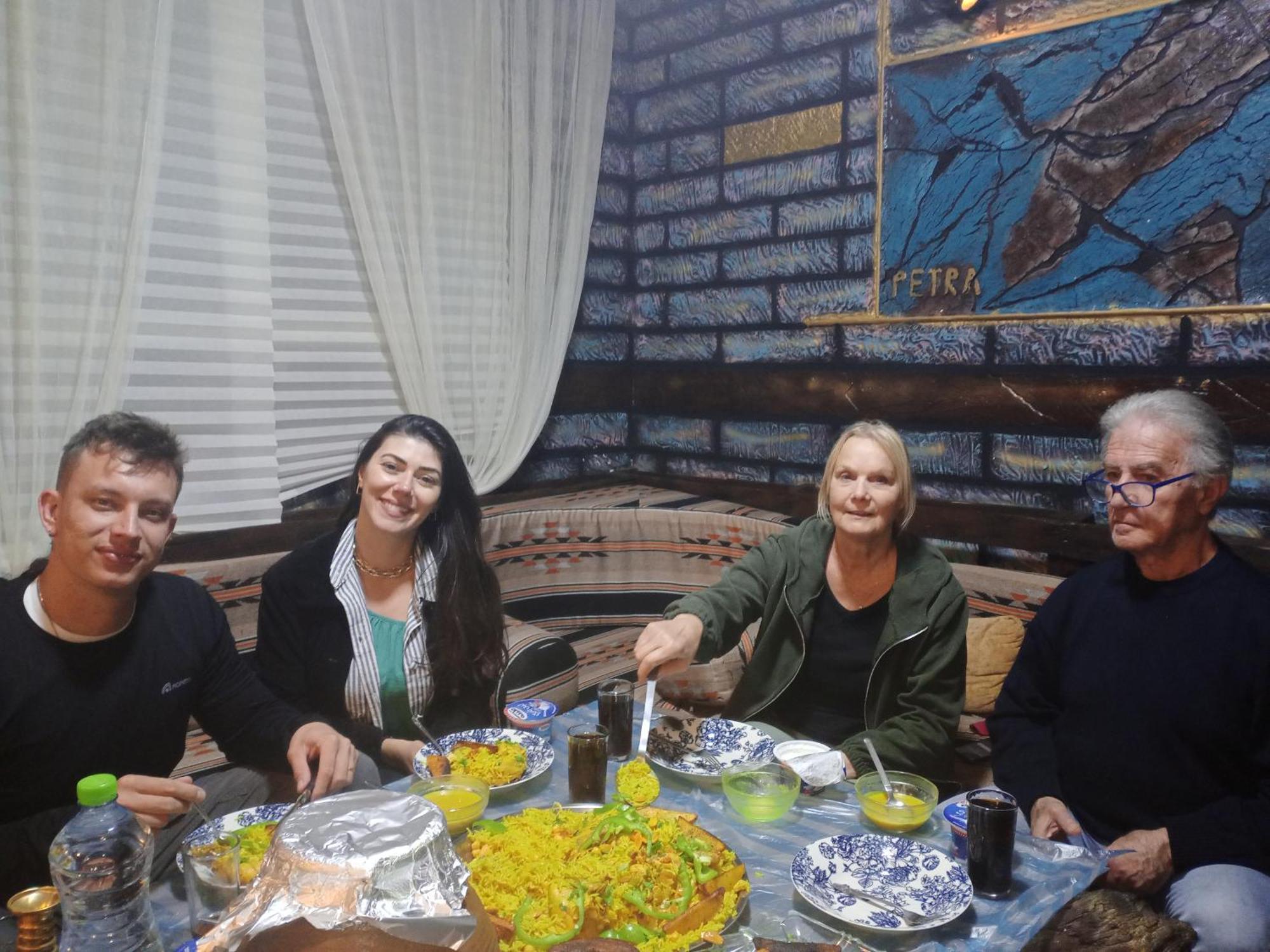 דירות וואדי מוסא Petra Anas House מראה חיצוני תמונה